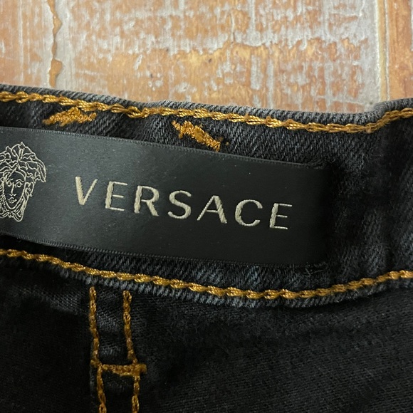 VERSACE Jeans - Picture 8 of 16